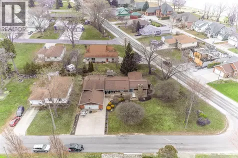 846 Park Kingsville ON N9Y 3C5