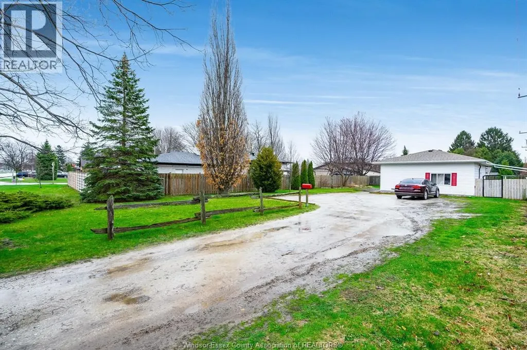 402 Oak Street East Leamington ON N8H 4V4