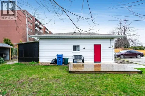 402 Oak Street East Leamington ON N8H 4V4