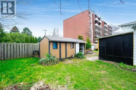 402 Oak Street East Leamington ON N8H 4V4