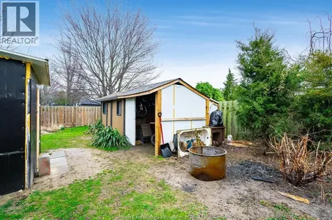402 Oak Street East Leamington ON N8H 4V4