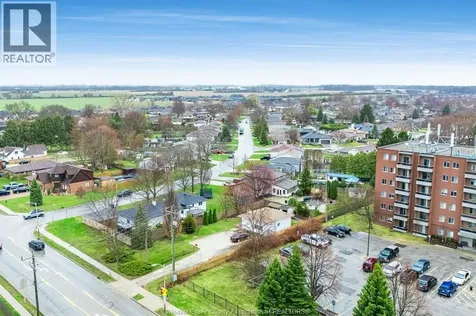 402 Oak Street East Leamington ON N8H 4V4