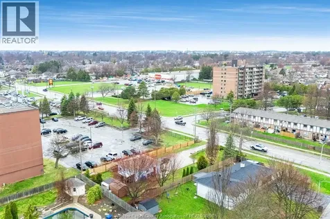 402 Oak Street East Leamington ON N8H 4V4