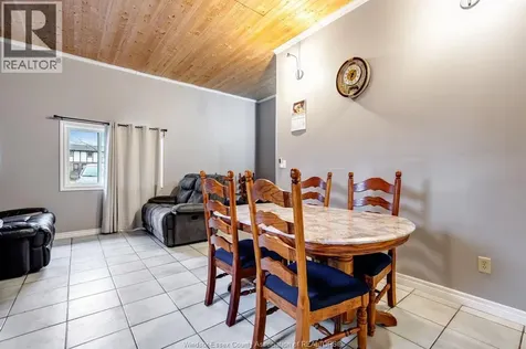 402 Oak Street East Leamington ON N8H 4V4
