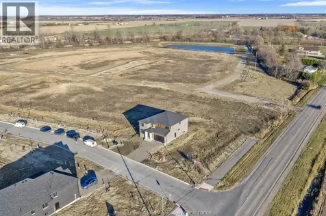 5248 Aiden Avenue Tecumseh ON N0R 1K0