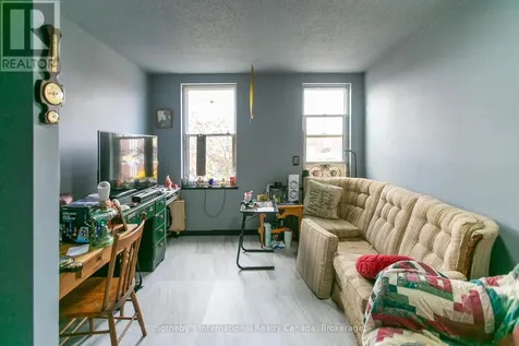 261 9th Street East Owen Sound ON N4K 1N8