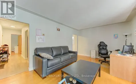 109 Eton Drive Kitchener ON N2B 1N1