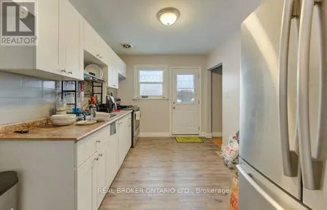 109 Eton Drive Kitchener ON N2B 1N1