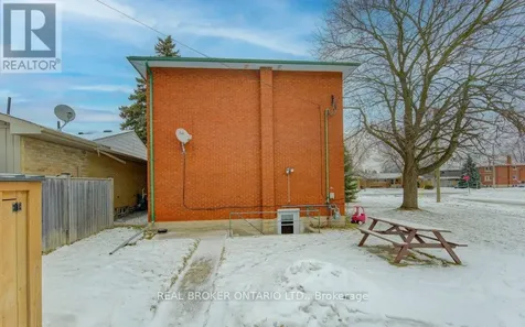 109 Eton Drive Kitchener ON N2B 1N1