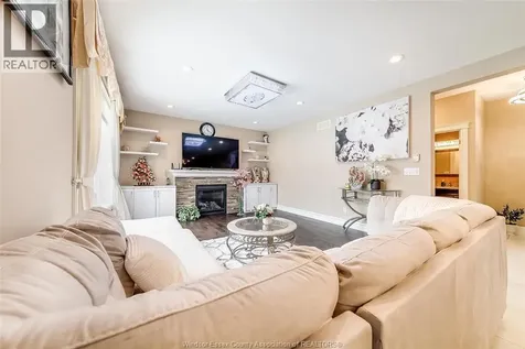 2280 Dandurand Windsor ON N9E 4Z7