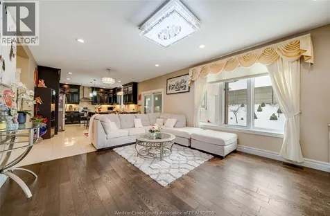 2280 Dandurand Windsor ON N9E 4Z7