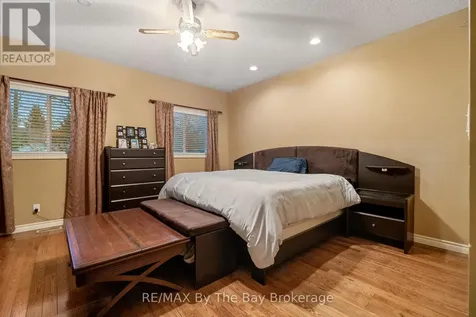 6 Deerrun Place Wasaga Beach ON L9Z 1H8