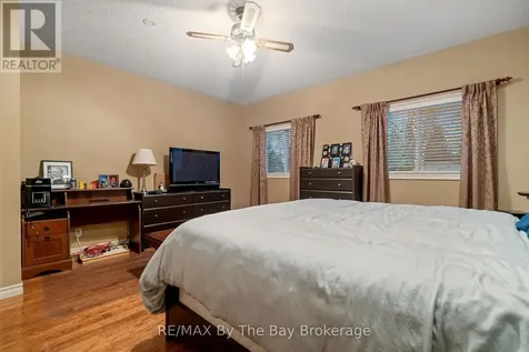 6 Deerrun Place Wasaga Beach ON L9Z 1H8