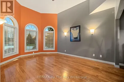 6 Deerrun Place Wasaga Beach ON L9Z 1H8