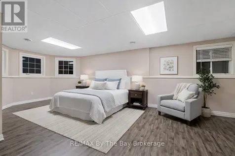 6 Deerrun Place Wasaga Beach ON L9Z 1H8