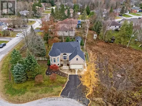 6 Deerrun Place Wasaga Beach ON L9Z 1H8