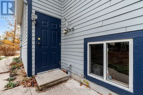6 Deerrun Place Wasaga Beach ON L9Z 1H8