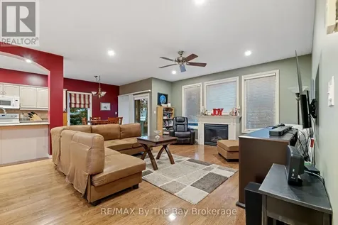 6 Deerrun Place Wasaga Beach ON L9Z 1H8