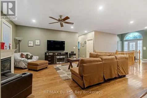 6 Deerrun Place Wasaga Beach ON L9Z 1H8