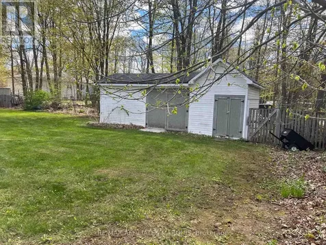 39 Golf Club Road Rideau Lakes ON K7A 4S5