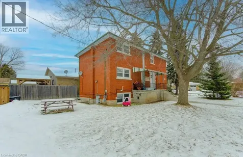 109 Eton Drive Kitchener ON N2B 1N1