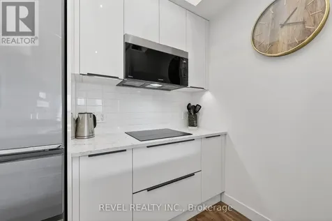 10 Beausoleil Lane Blue Mountains ON L9Y 2X5