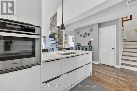 10 Beausoleil Lane Blue Mountains ON L9Y 2X5