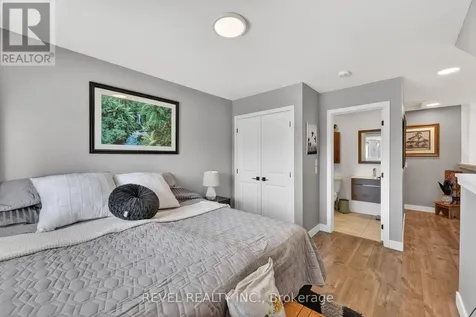 10 Beausoleil Lane Blue Mountains ON L9Y 2X5