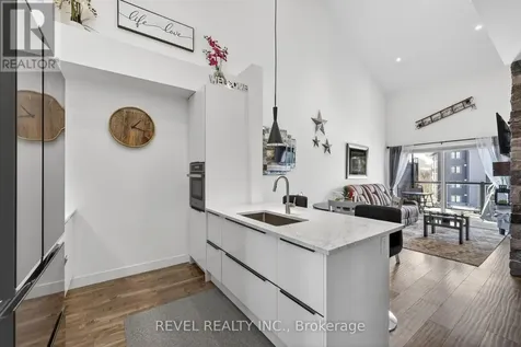 10 Beausoleil Lane Blue Mountains ON L9Y 2X5