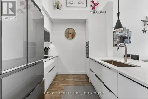 10 Beausoleil Lane Blue Mountains ON L9Y 2X5