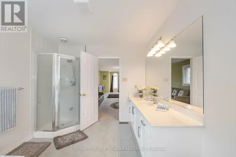 52 Canning Crescent Cambridge ON N1T 1X2