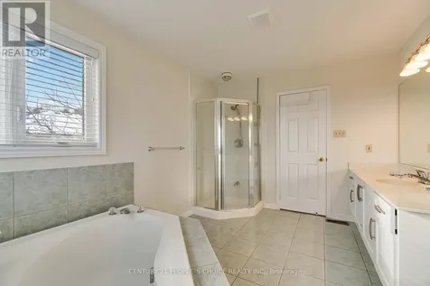 52 Canning Crescent Cambridge ON N1T 1X2