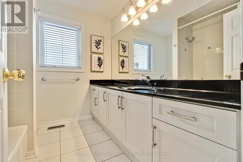 52 Canning Crescent Cambridge ON N1T 1X2