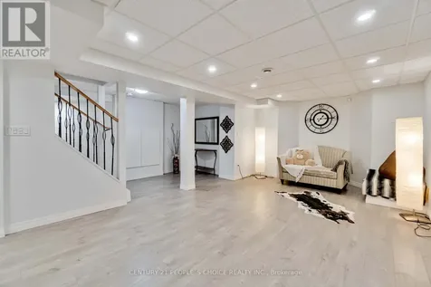 52 Canning Crescent Cambridge ON N1T 1X2