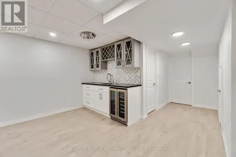52 Canning Crescent Cambridge ON N1T 1X2