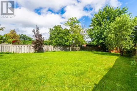 52 Canning Crescent Cambridge ON N1T 1X2