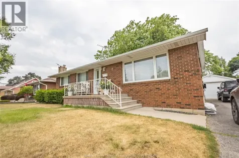7 Gladstone Avenue Leamington ON N9Y 2H4