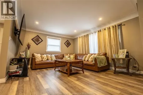 7 Gladstone Avenue Leamington ON N9Y 2H4
