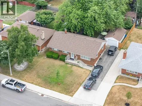 7 Gladstone Avenue Leamington ON N9Y 2H4