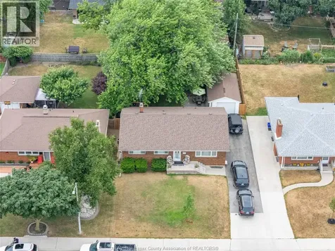 7 Gladstone Avenue Leamington ON N9Y 2H4