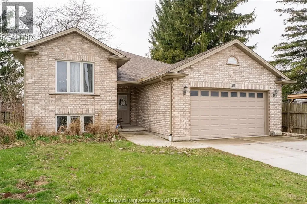 30 St Michael Avenue Chatham ON N7M 2E4