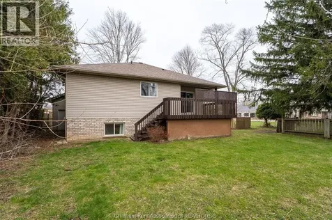 30 St Michael Avenue Chatham ON N7M 2E4
