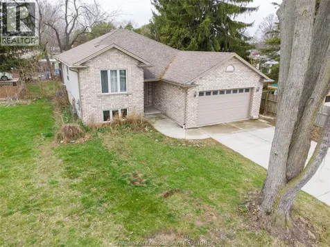 30 St Michael Avenue Chatham ON N7M 2E4