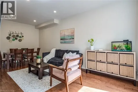 10 Davidson Boulevard Dundas ON L9H 7N9