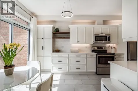 10 Davidson Boulevard Dundas ON L9H 7N9
