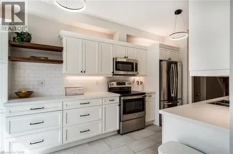 10 Davidson Boulevard Dundas ON L9H 7N9