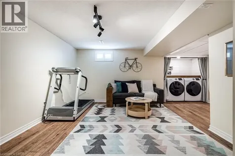 10 Davidson Boulevard Dundas ON L9H 7N9