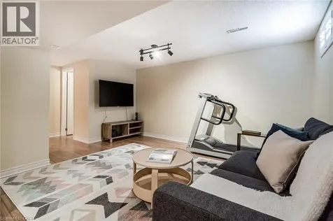 10 Davidson Boulevard Dundas ON L9H 7N9