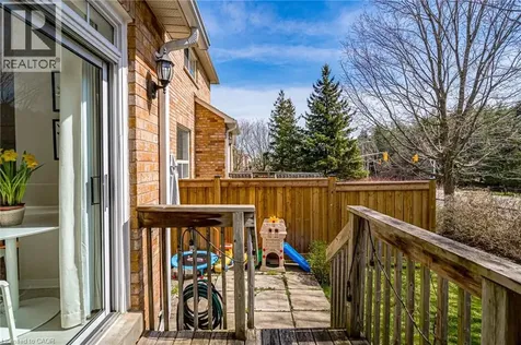 10 Davidson Boulevard Dundas ON L9H 7N9