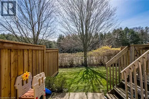10 Davidson Boulevard Dundas ON L9H 7N9
